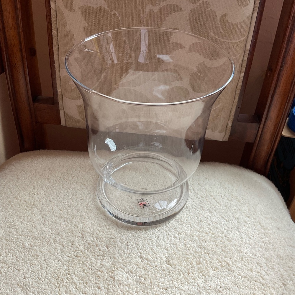 Glass Vase, Robert William, Clear, perfect for layering colored stones, etc. - Picture 2 of 9